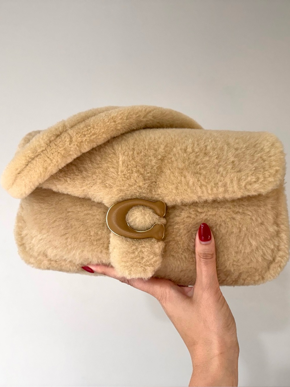 Coach Pillow Tabby Shoulder Bag Shearling 26 - Picture 2 of 15